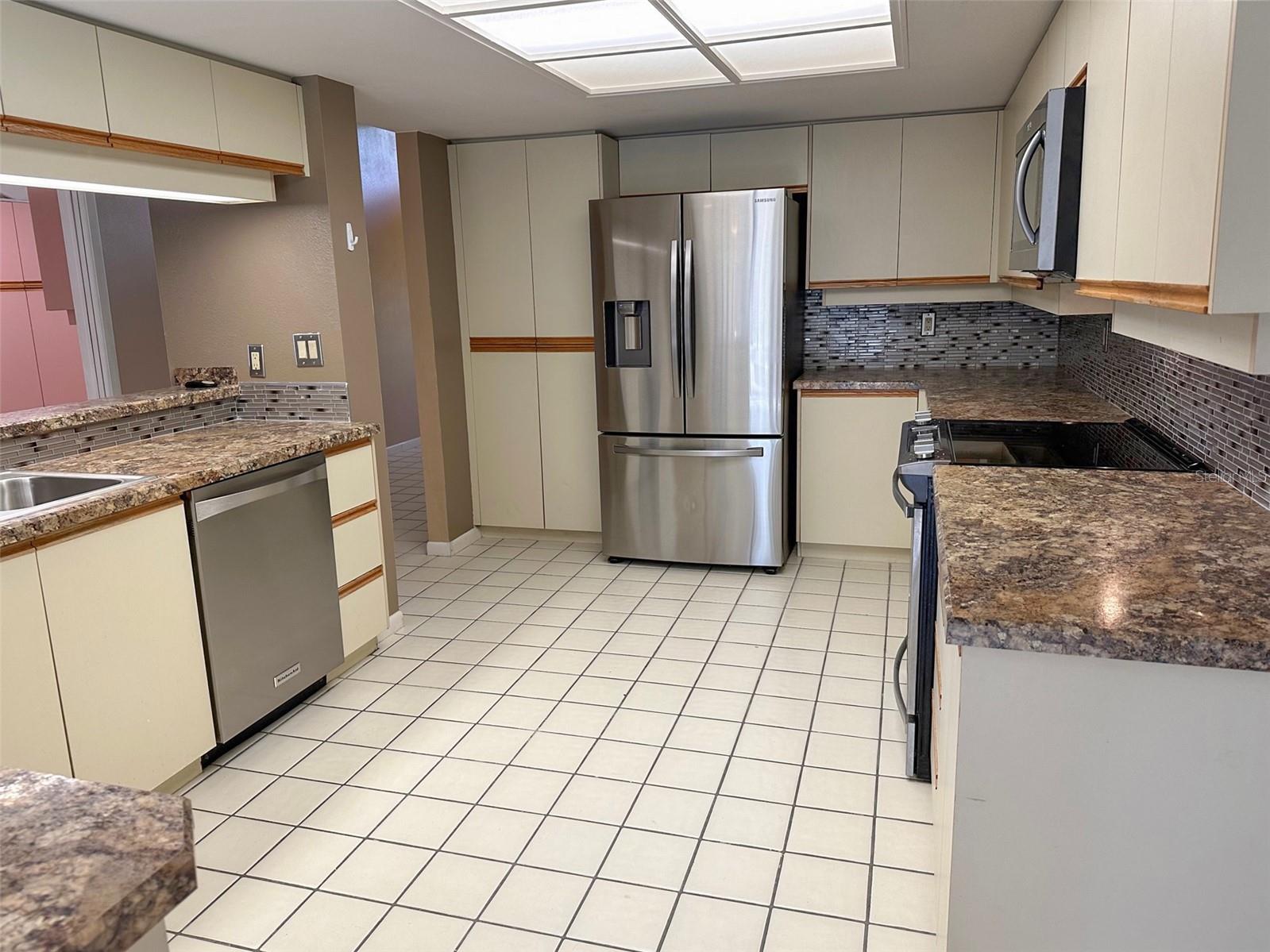 8732 SKYMASTER DR, NEW PORT RICHEY, FL — photo 17