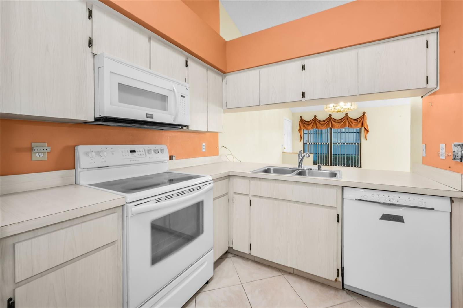 3500 MAGNOLIA RIDGE CIR #405, PALM HARBOR, FL — photo 10