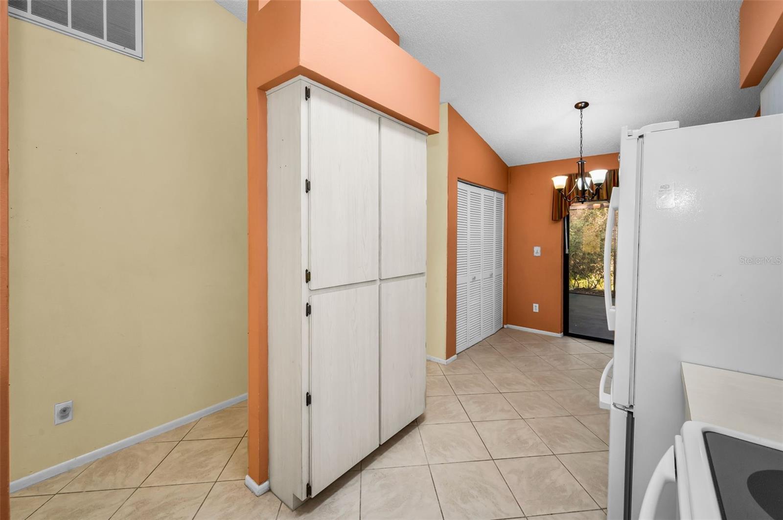 3500 MAGNOLIA RIDGE CIR #405, PALM HARBOR, FL — photo 14