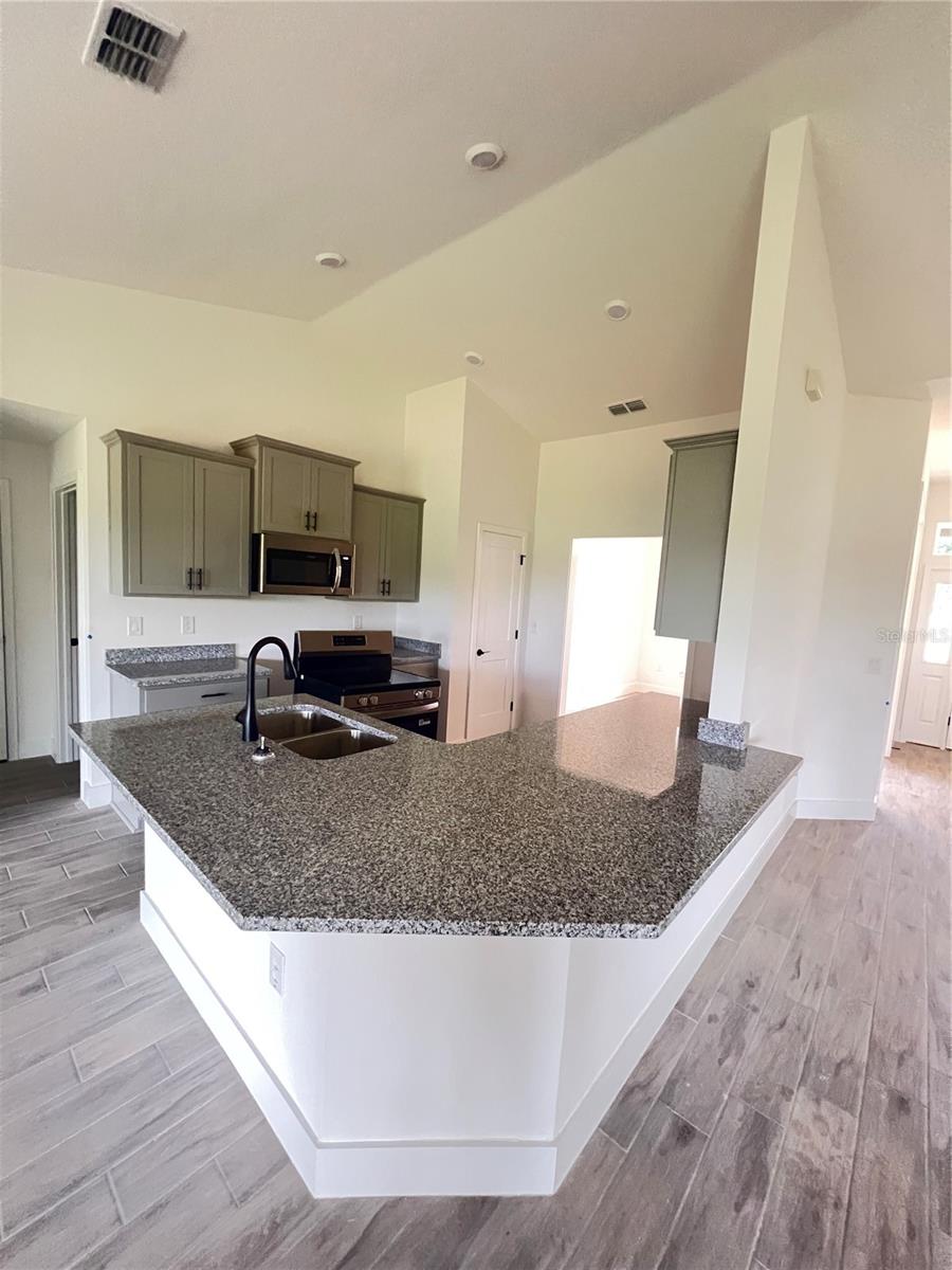 36893 HIDDEN VIEW CIRCLE, DADE CITY, FL — photo 10