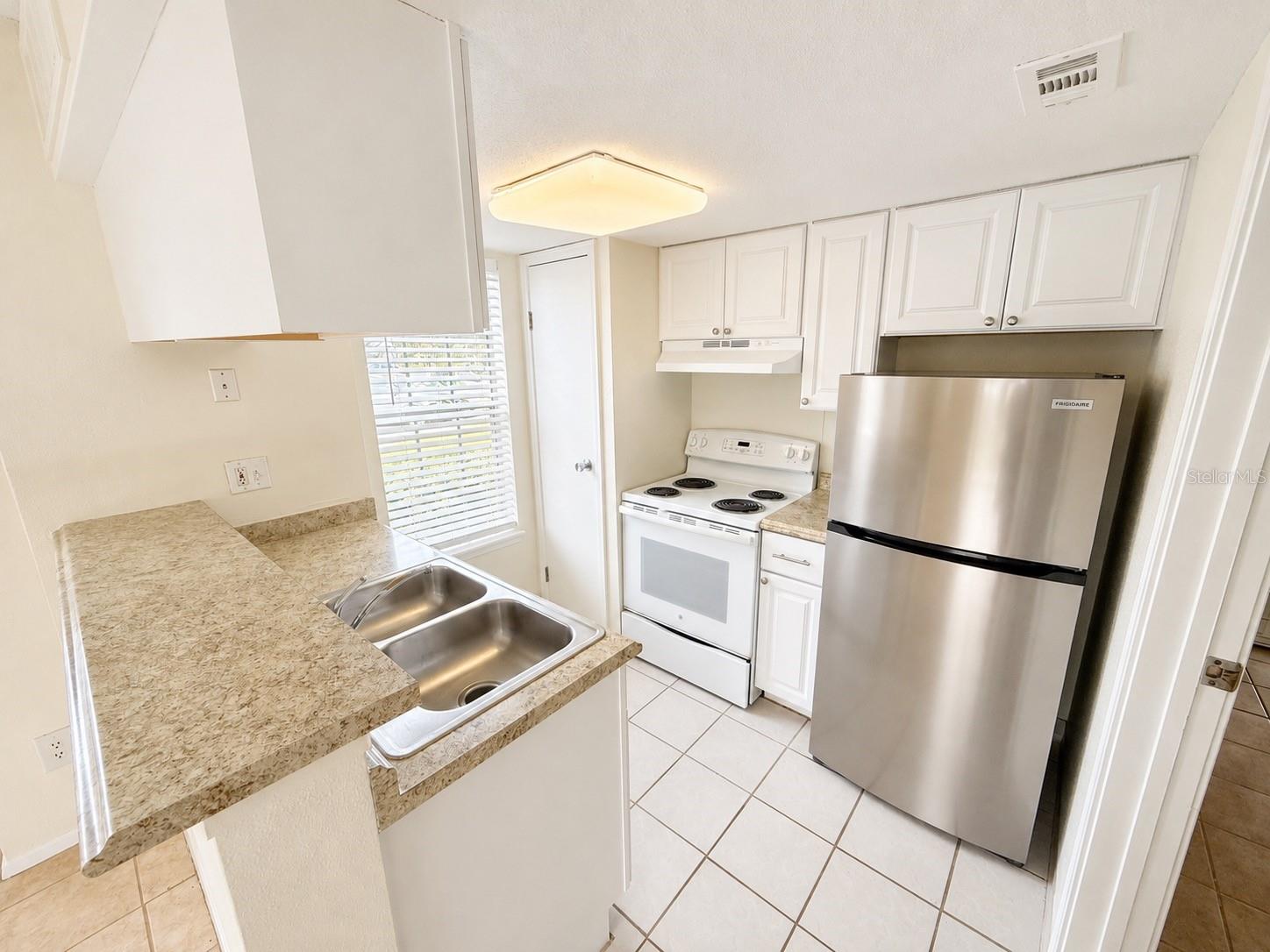 9100 DR MARTIN LUTHER KING JR ST N #301, ST PETERSBURG, FL — photo 3