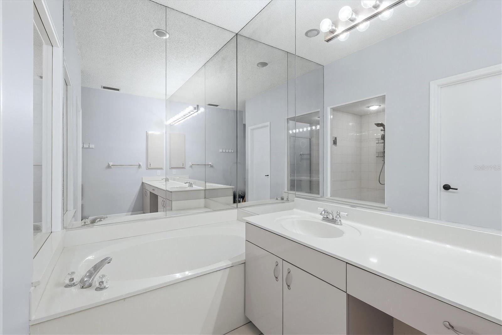 4636 DEER TRAIL BLVD, SARASOTA, FL — photo 29