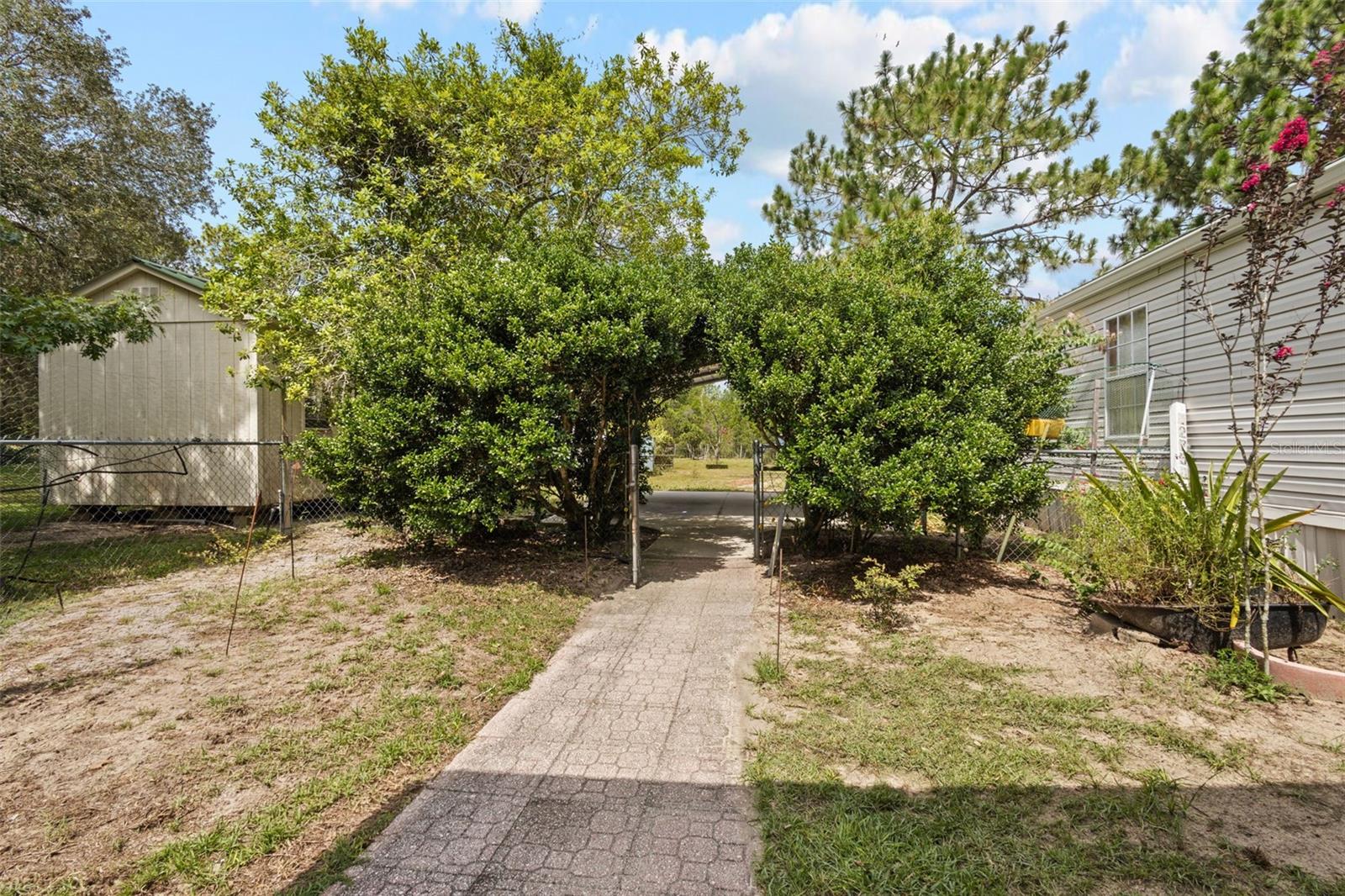12750 NE 65TH ST, WILLISTON, FL — photo 9