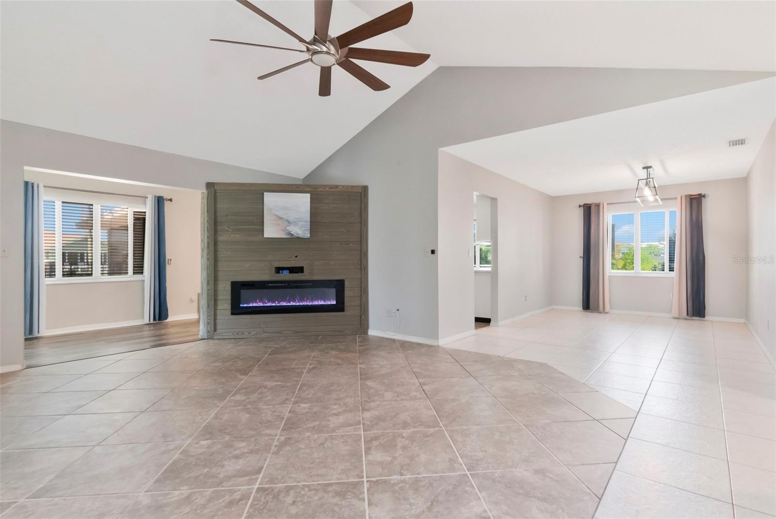 303 BARSTOW CT, SUN CITY CENTER, FL — photo 9