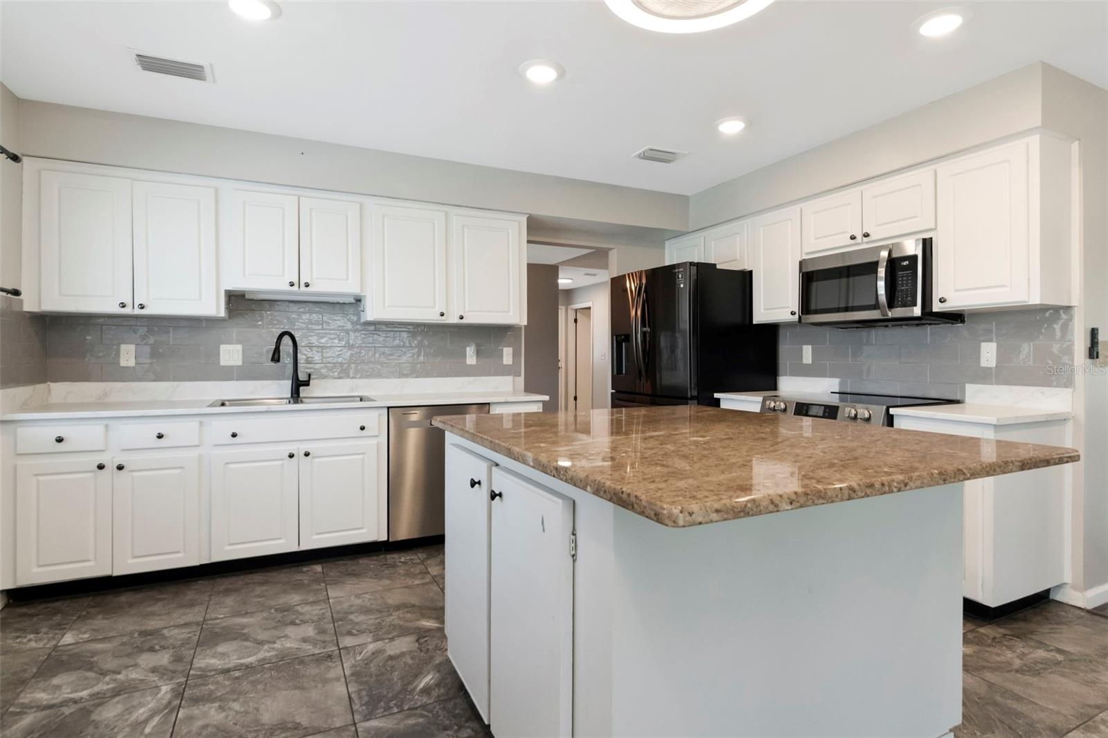 303 BARSTOW CT, SUN CITY CENTER, FL — photo 20
