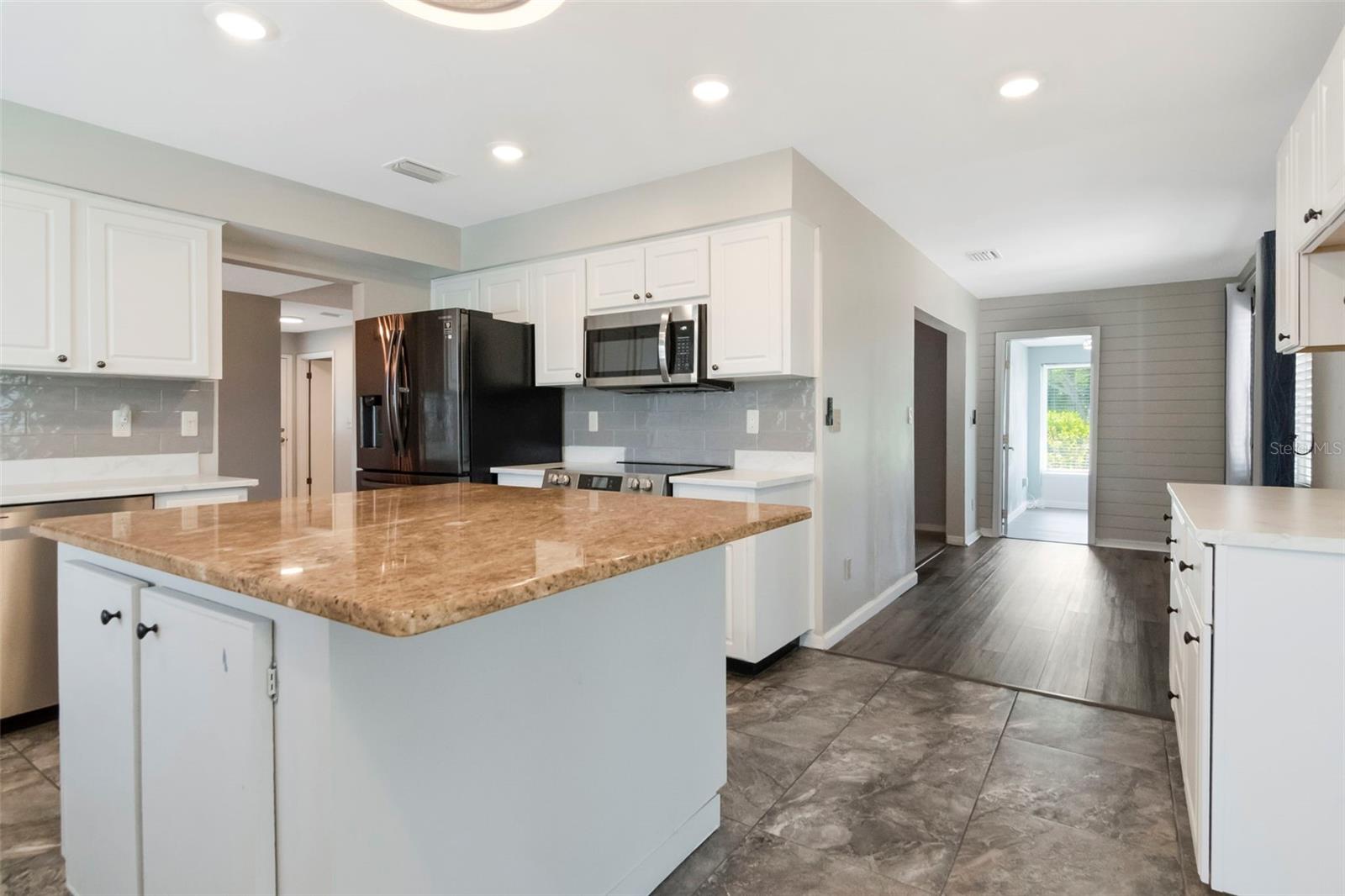 303 BARSTOW CT, SUN CITY CENTER, FL — photo 21