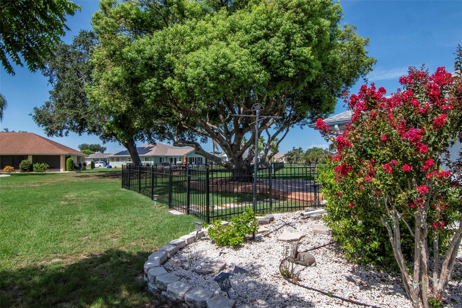 303 BARSTOW CT, SUN CITY CENTER, FL — photo 37