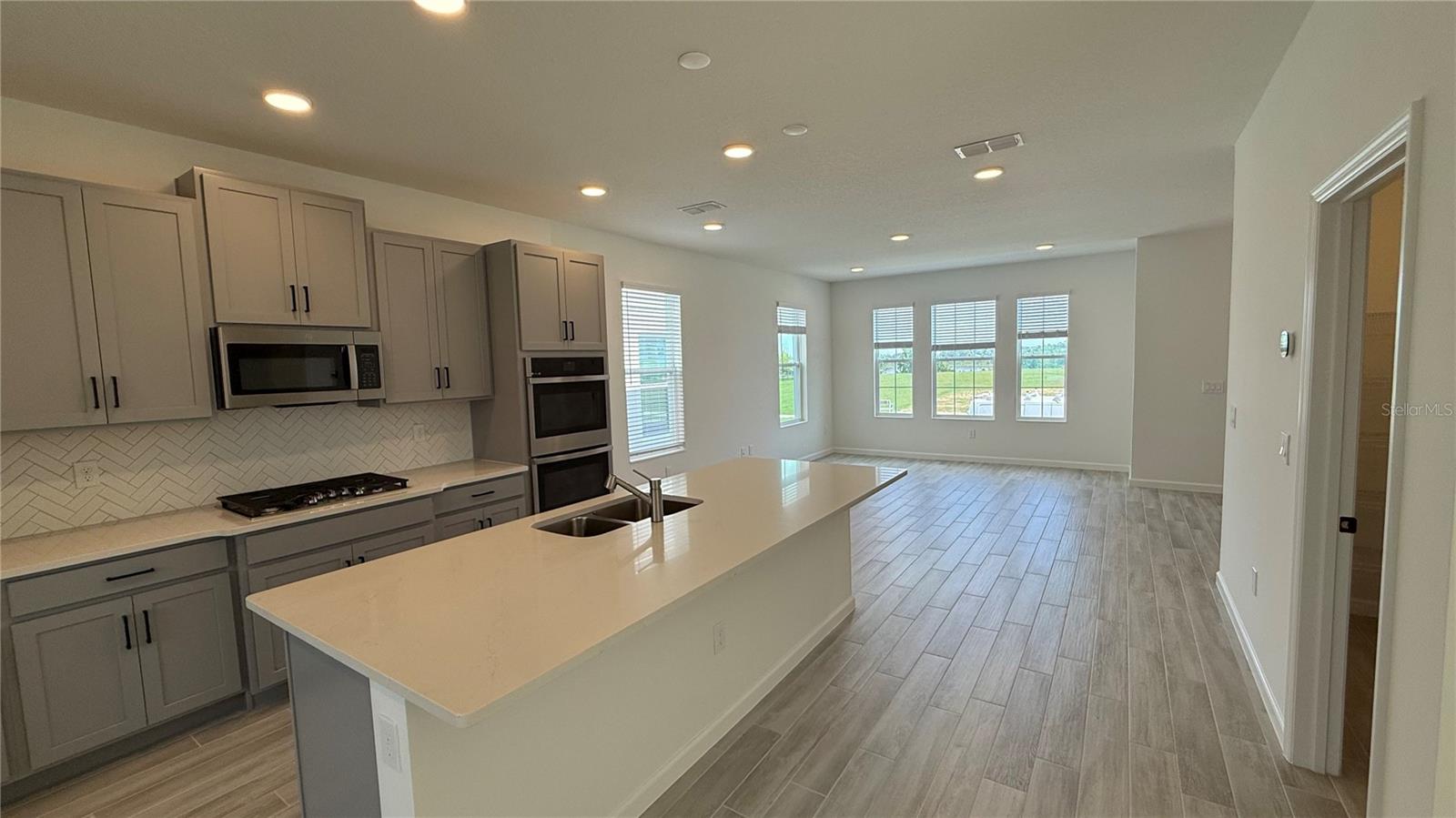 17131 BEACHGRASS ALY, WINTER GARDEN, FL — photo 4