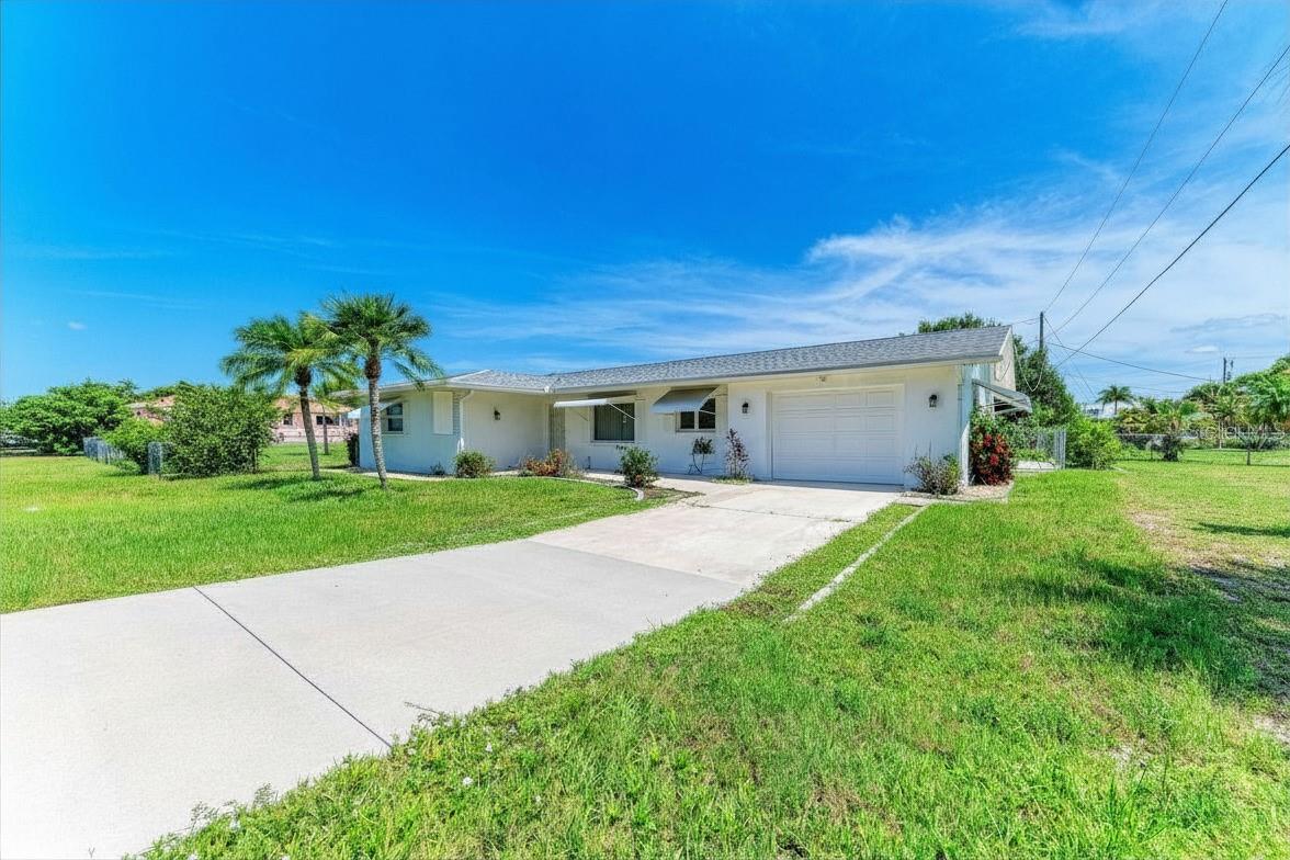 20430 EDGEWATER DR, PORT CHARLOTTE, FL — photo 3