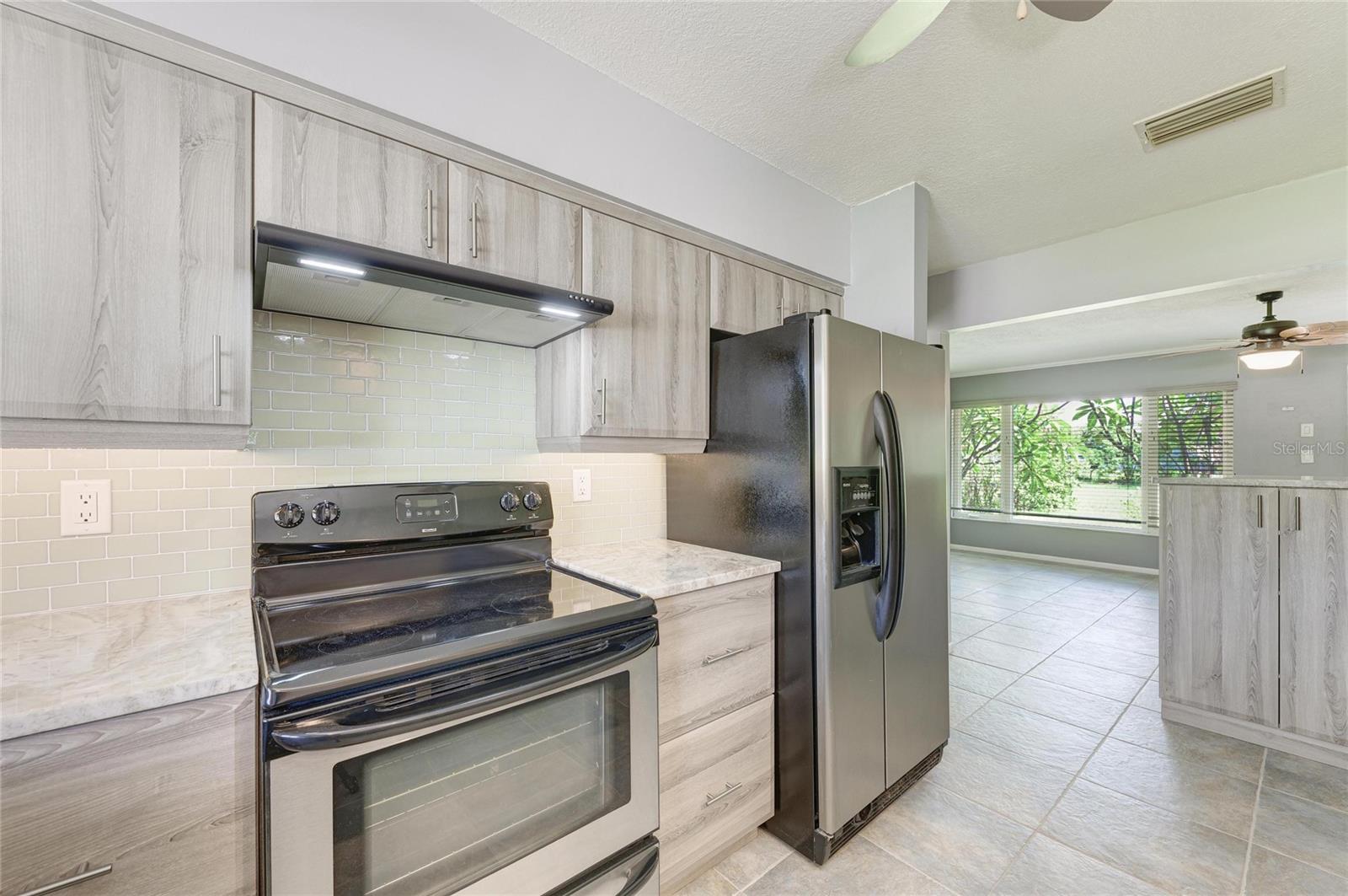 20430 EDGEWATER DR, PORT CHARLOTTE, FL — photo 9