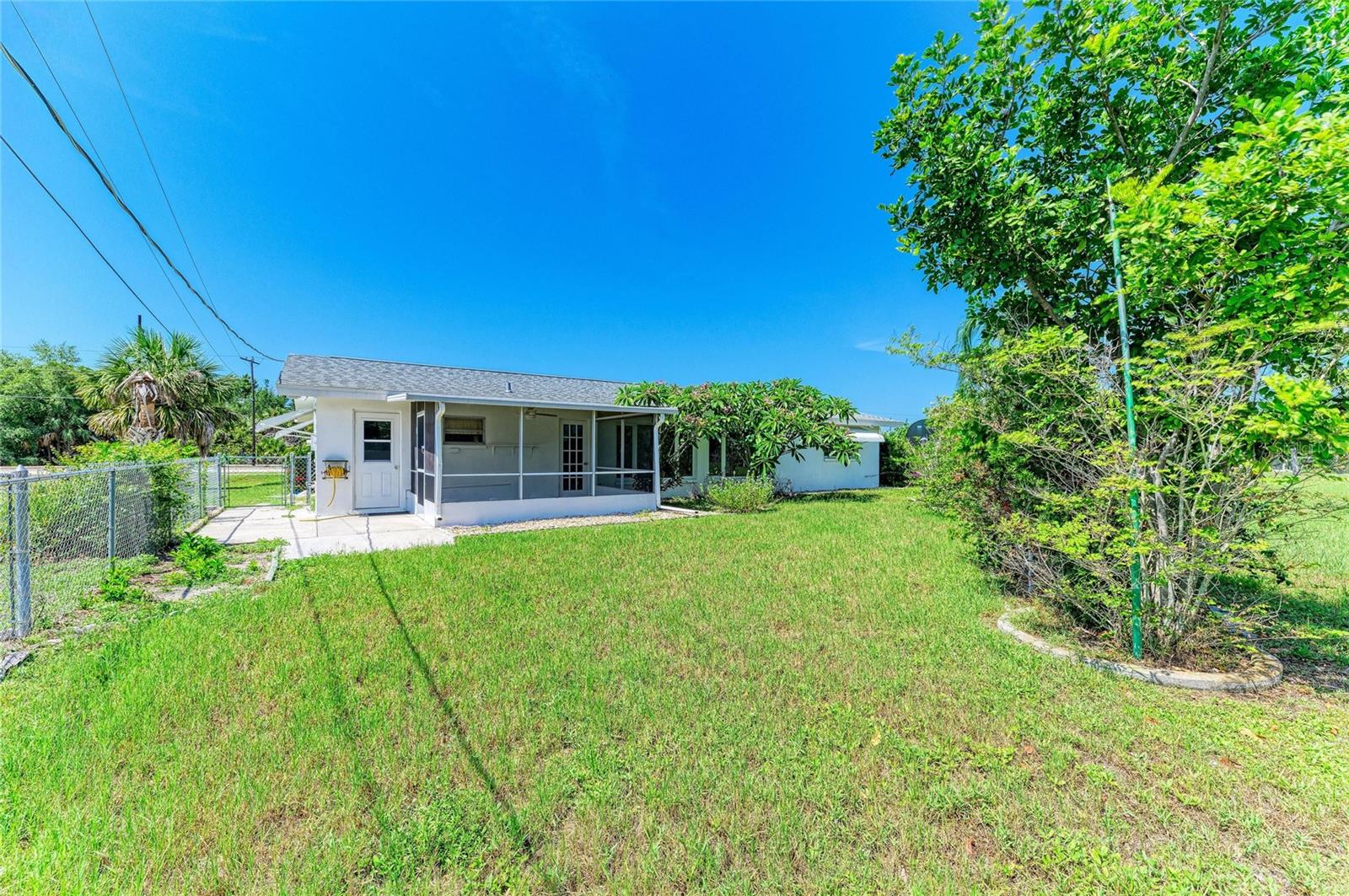20430 EDGEWATER DR, PORT CHARLOTTE, FL — photo 31