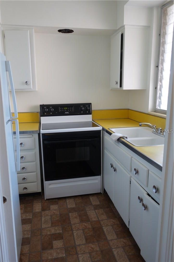 200 N BETTY LN #2E, CLEARWATER, FL — photo 4