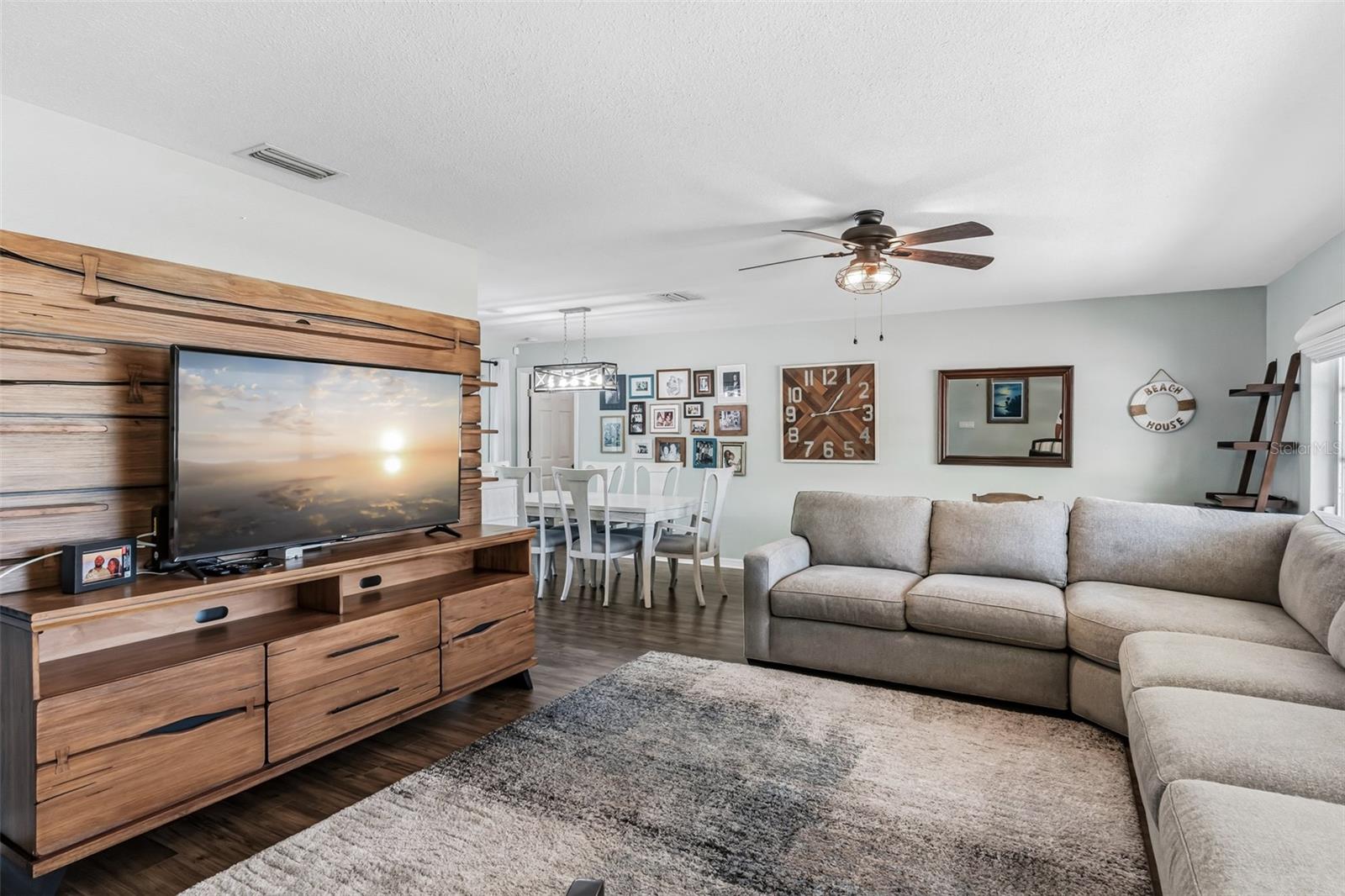 14570 TANGLEWOOD DR, LARGO, FL — photo 2