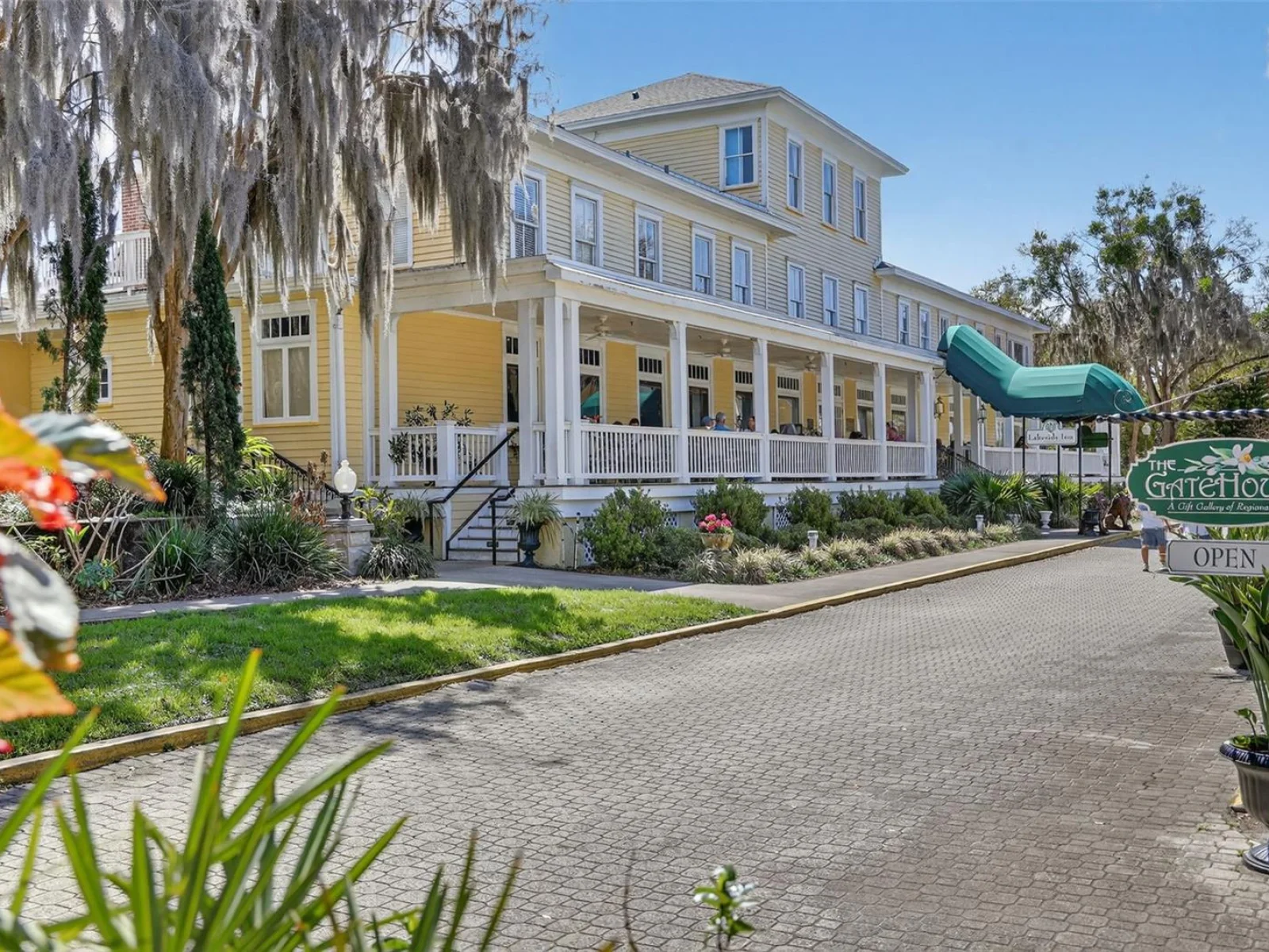 660 OLEANDER ST, MOUNT DORA, FL — photo 47