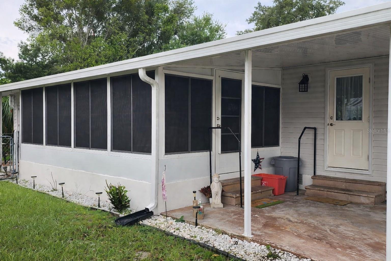121 PINE TREE DR, DEBARY, FL — photo 2