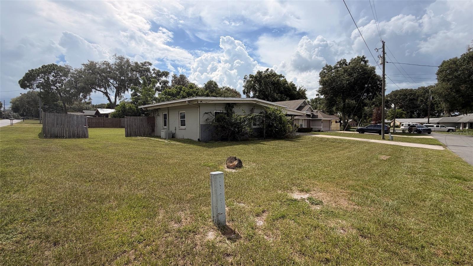 1411 LAKESHORE DR, INVERNESS, FL — photo 21