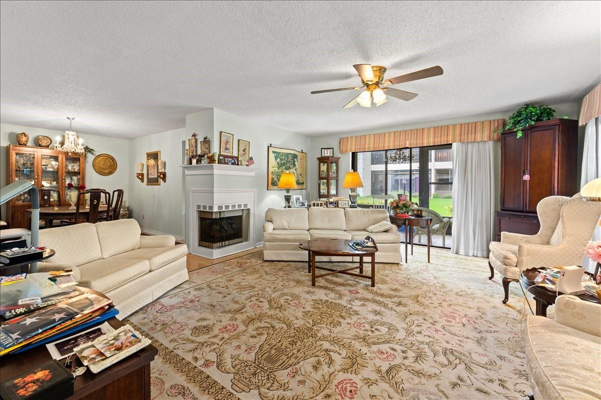 13014 VILLAGE CHASE CIR, TAMPA, FL — photo 3
