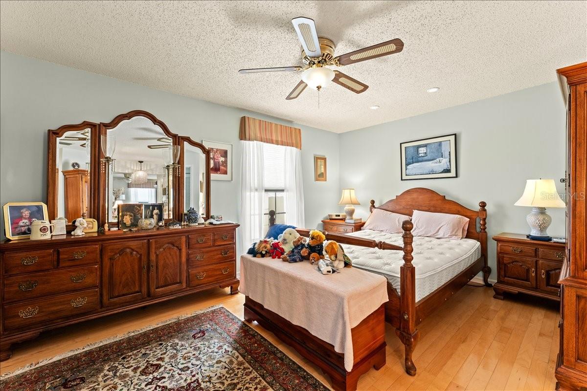 13014 VILLAGE CHASE CIR, TAMPA, FL — photo 18