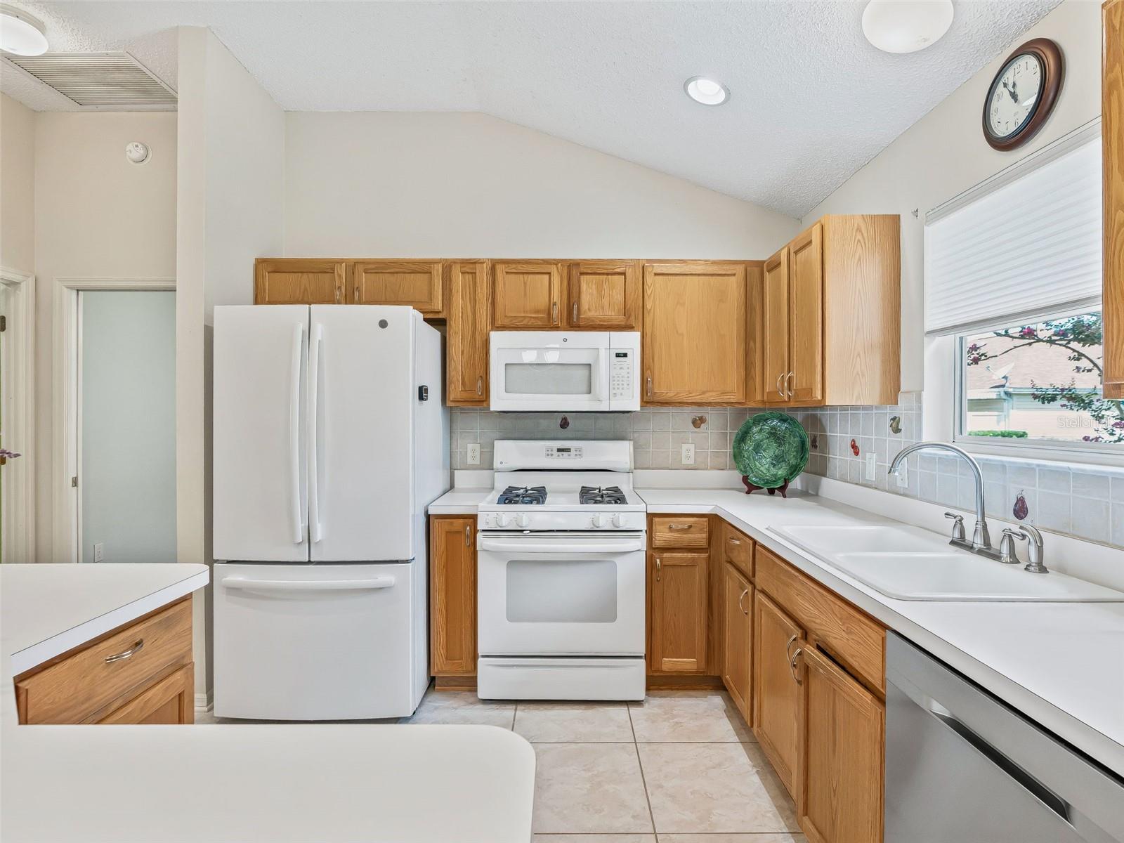 3025 HOBART CT, THE VILLAGES, FL — photo 17