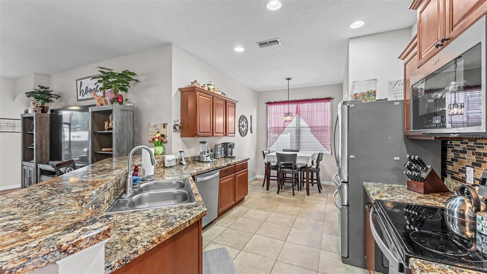 1053 KRENSON WOODS RD, LAKELAND, FL — photo 8