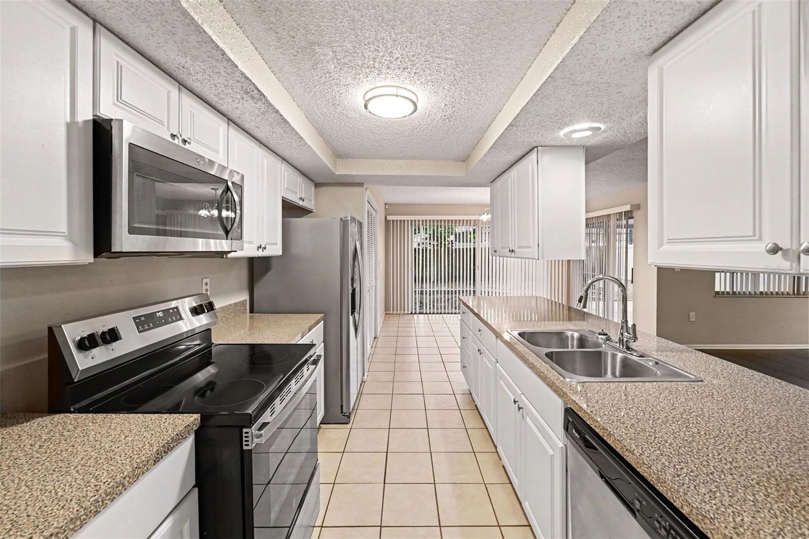 2431 GROVE RIDGE DR, PALM HARBOR, FL — photo 13
