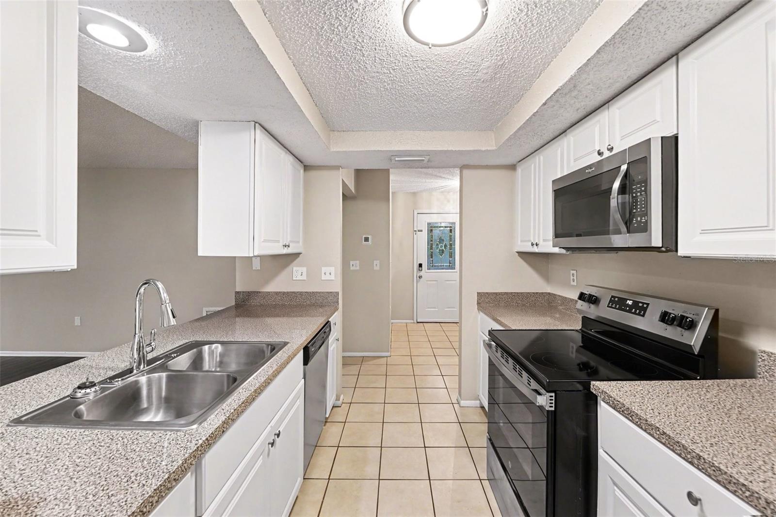 2431 GROVE RIDGE DR, PALM HARBOR, FL — photo 14
