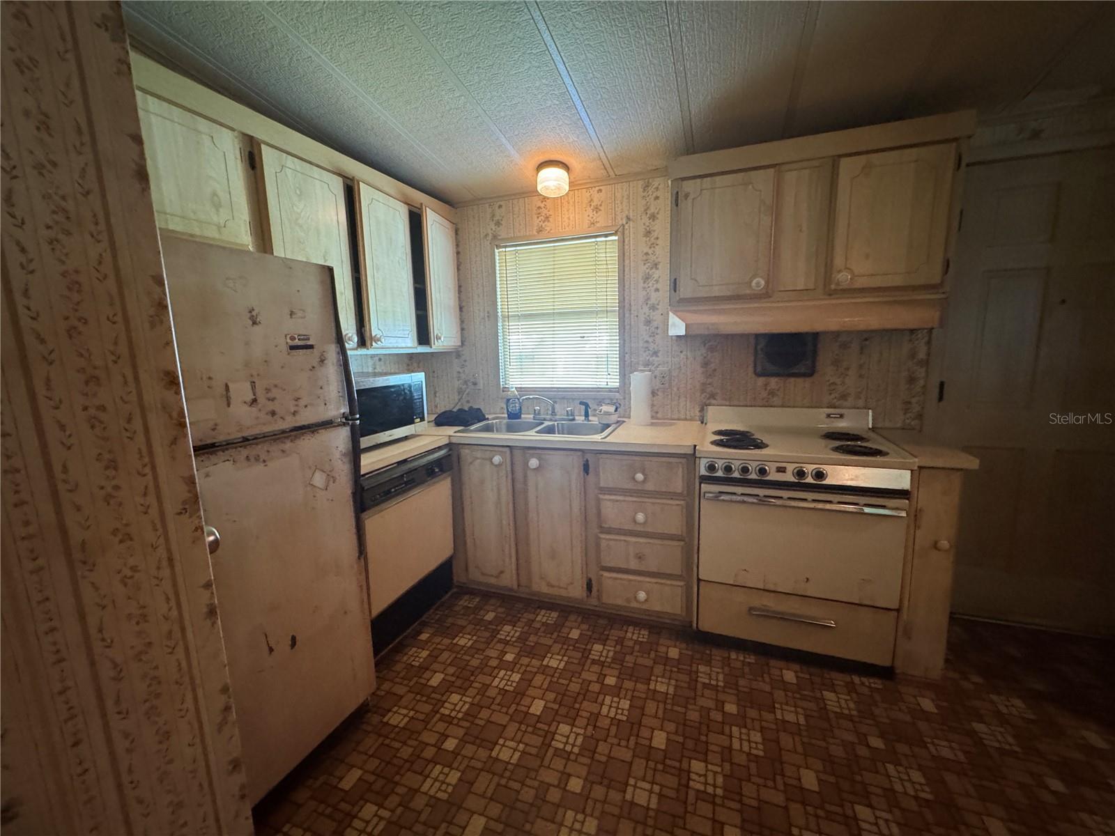 2642 MCDANIEL DR, KISSIMMEE, FL — photo 16