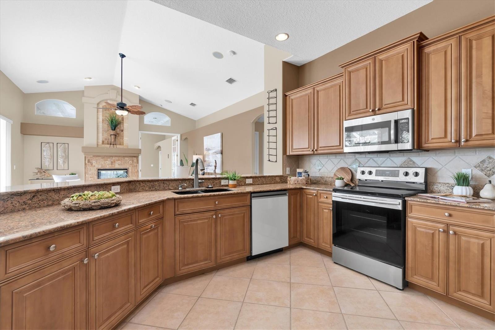 4270 COVE DR, PALM HARBOR, FL — photo 22