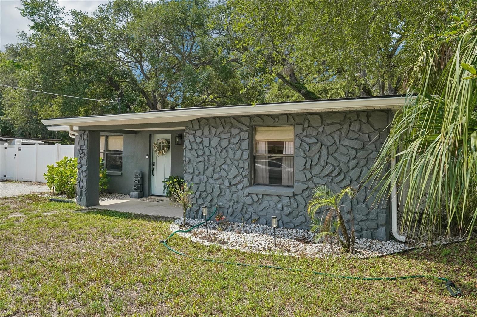 2934 W ELLIS DR, TAMPA, FL