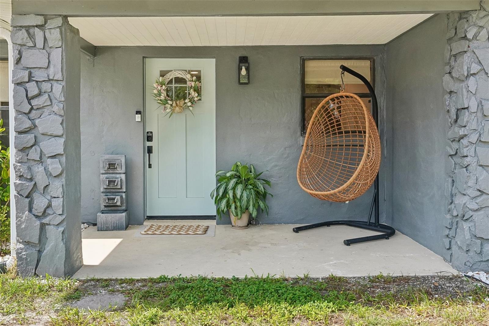 2934 W ELLIS DR, TAMPA, FL — photo 2