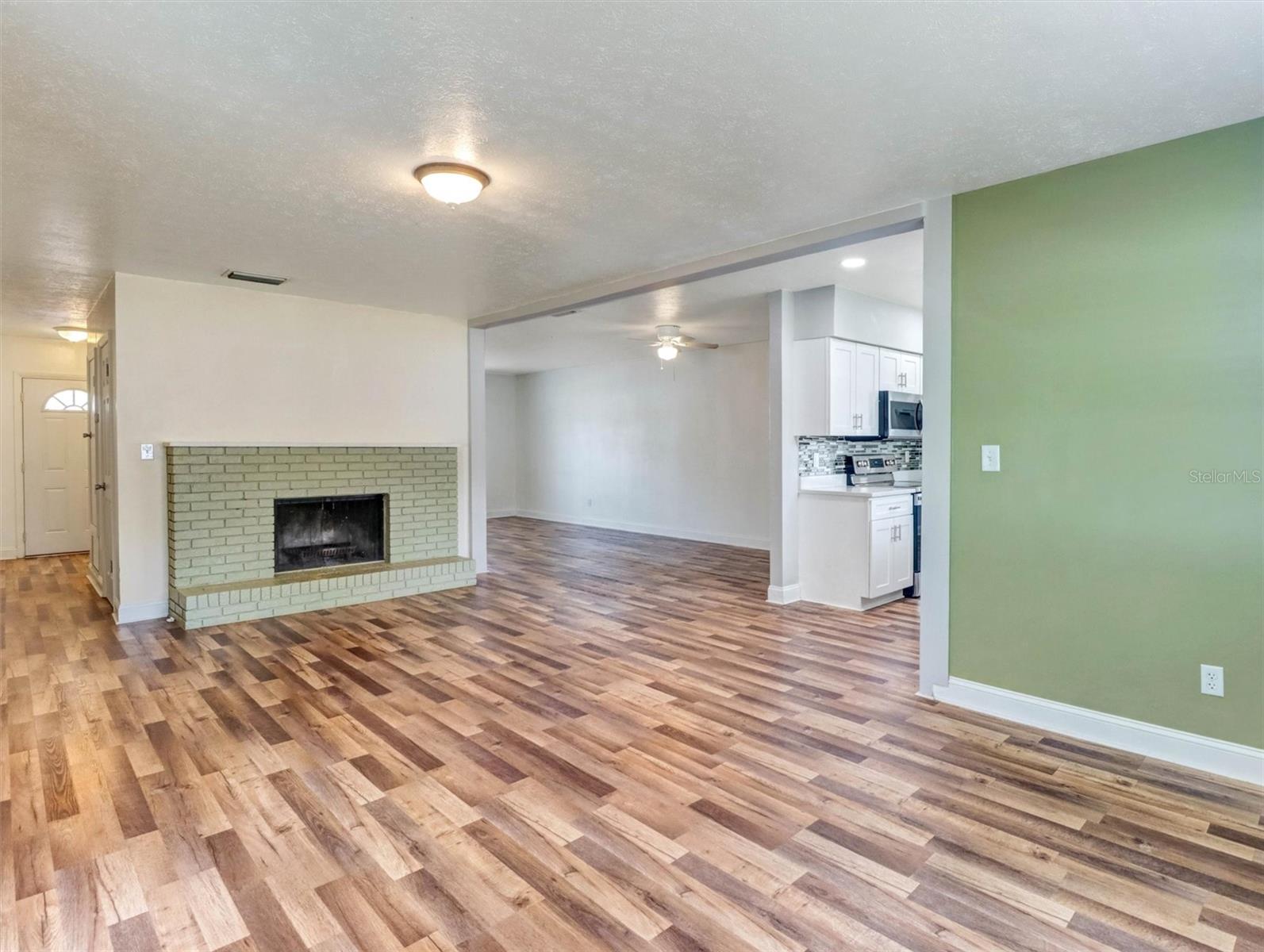 13346 MORAN DR, TAMPA, FL — photo 6