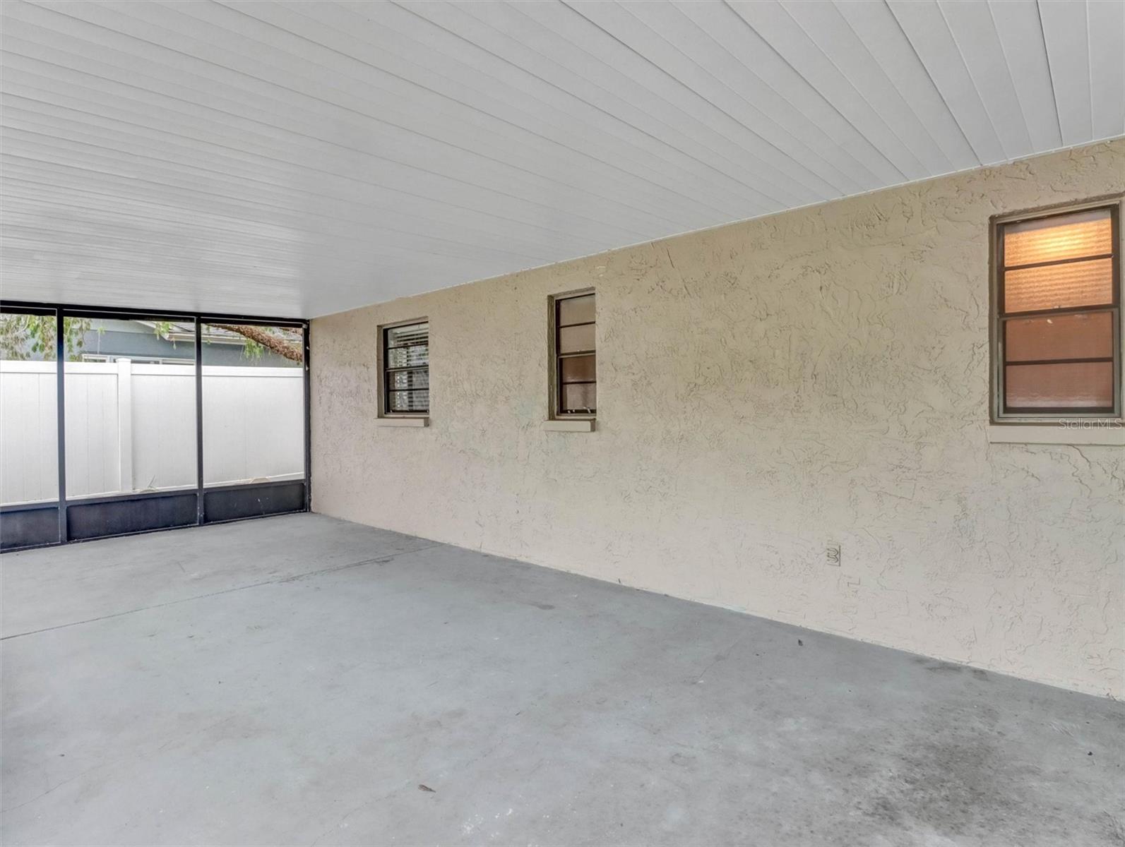 13346 MORAN DR, TAMPA, FL — photo 23