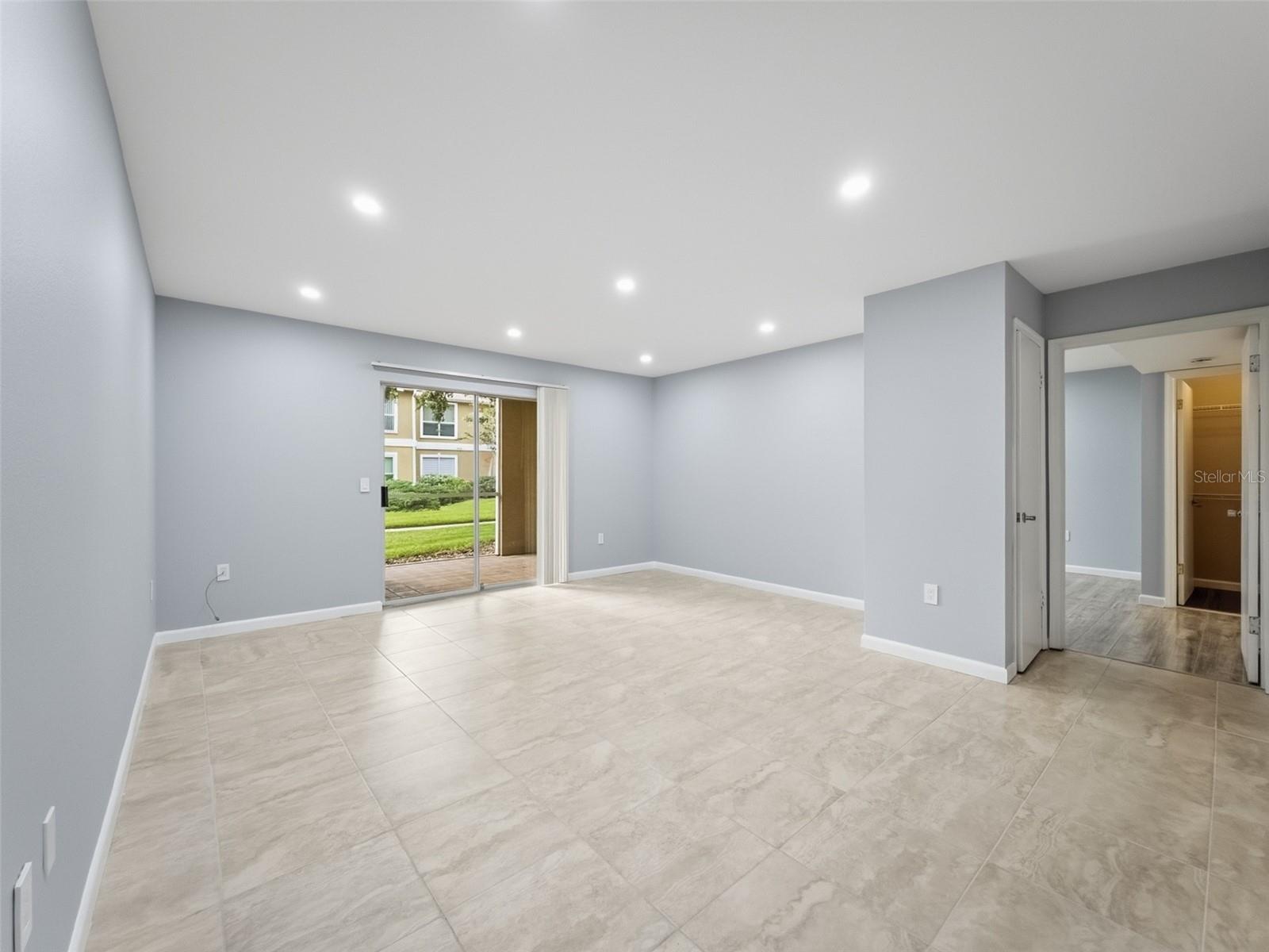 9481 HIGHLAND OAK DR #1502, TAMPA, FL — photo 3