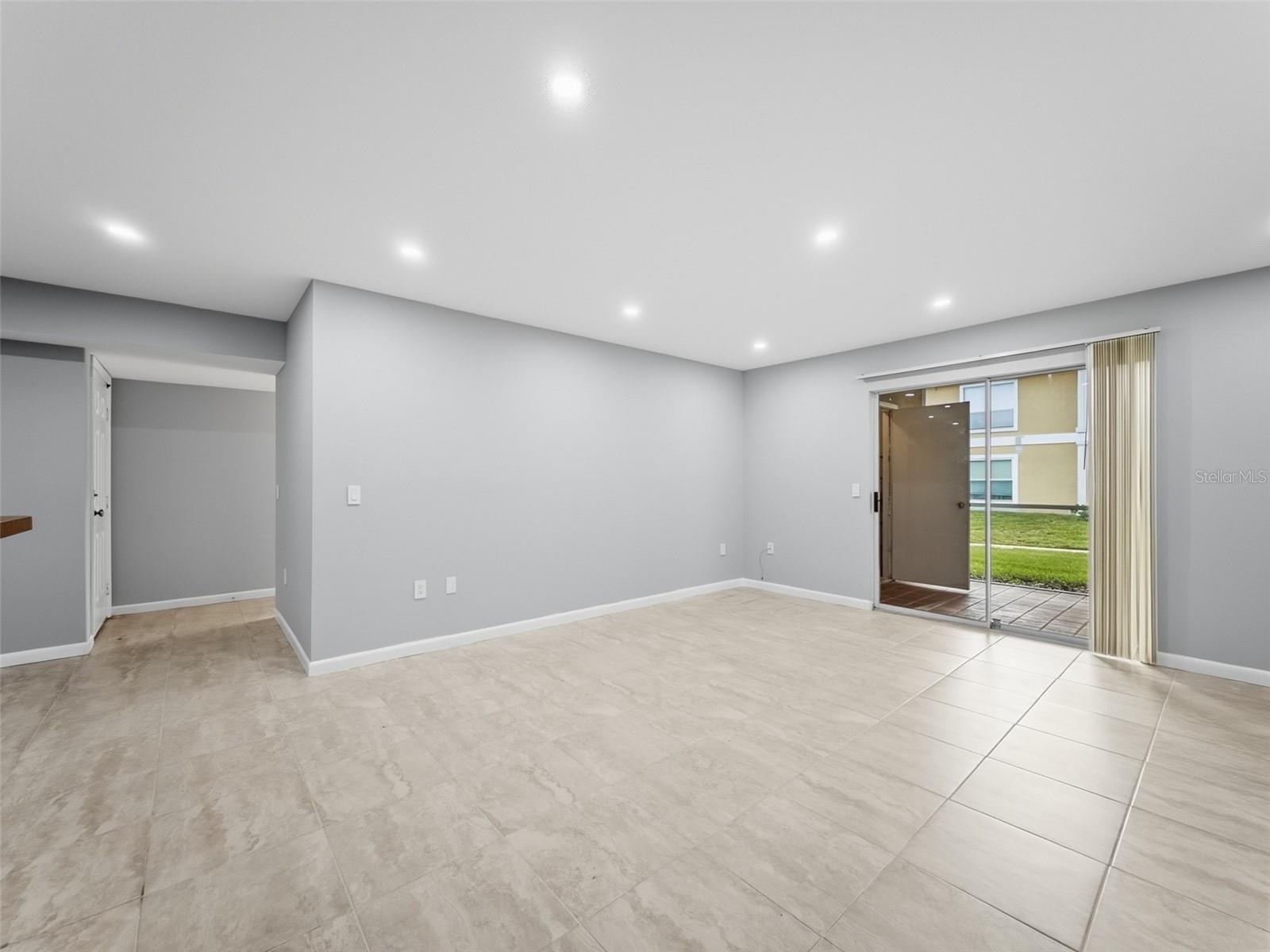 9481 HIGHLAND OAK DR #1502, TAMPA, FL — photo 7