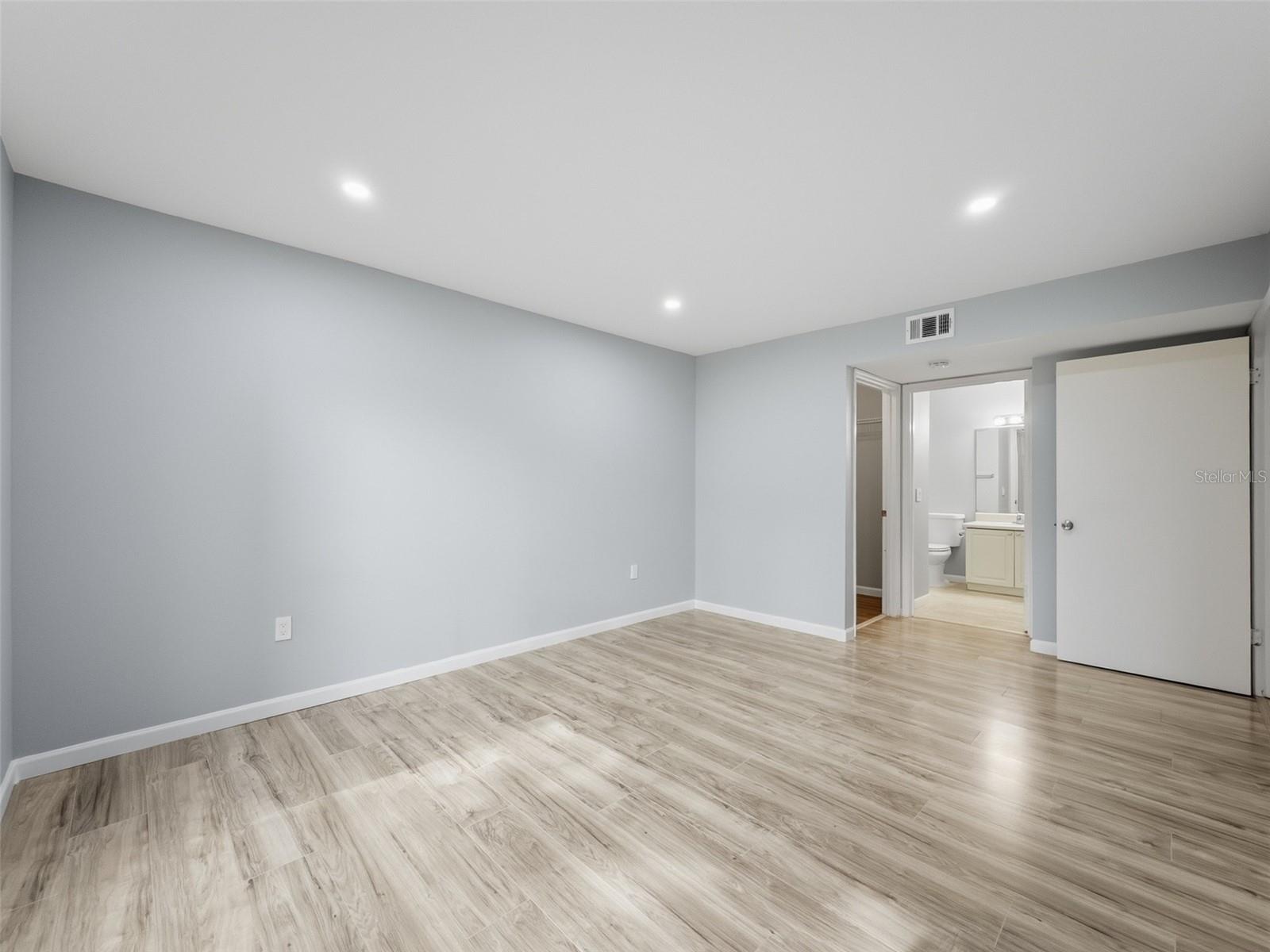 9481 HIGHLAND OAK DR #1502, TAMPA, FL — photo 12