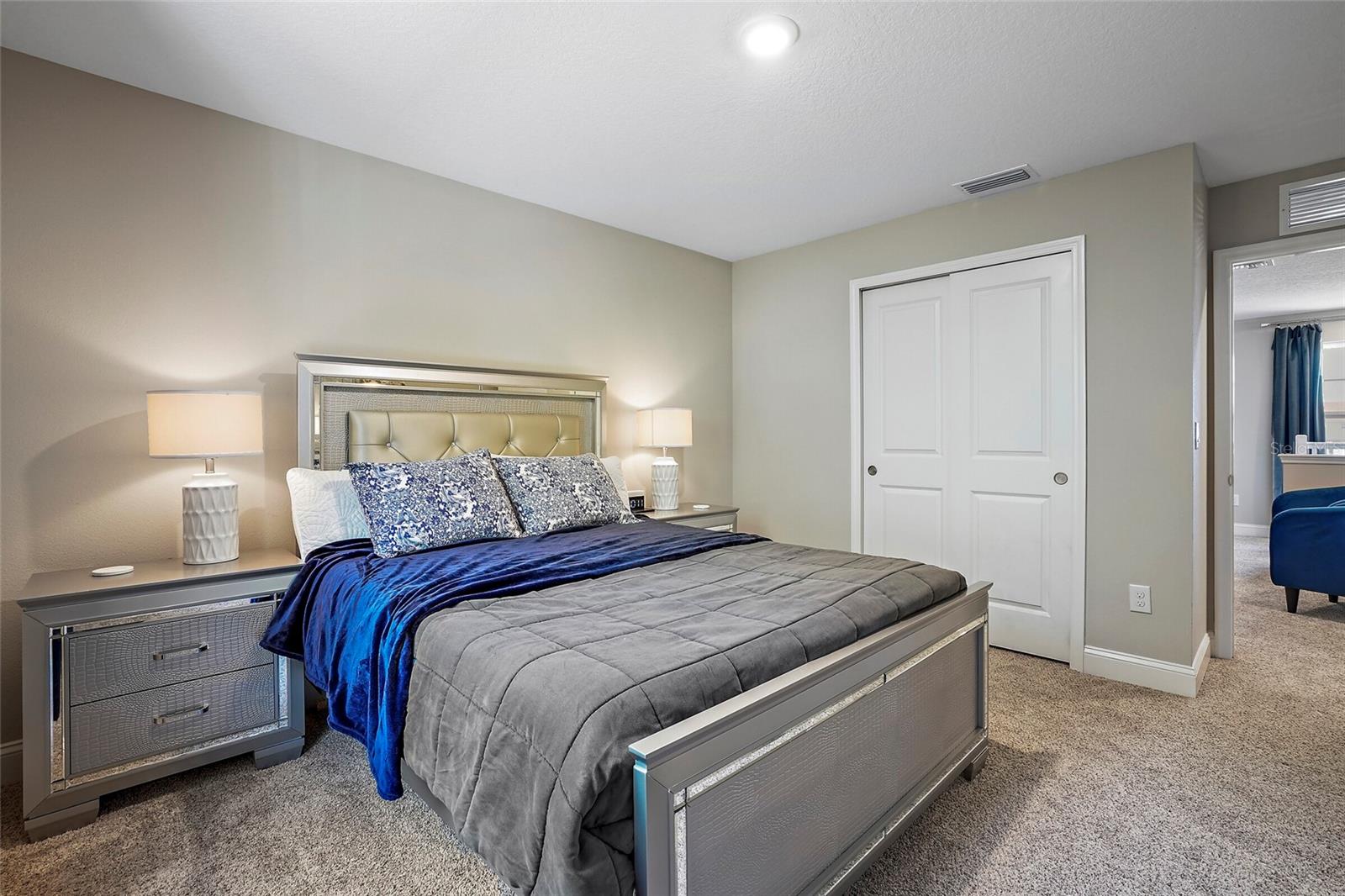 5246 NEIL DR, ST PETERSBURG, FL — photo 4