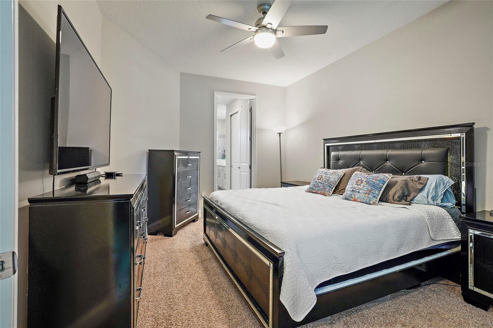 5246 NEIL DR, ST PETERSBURG, FL — photo 17