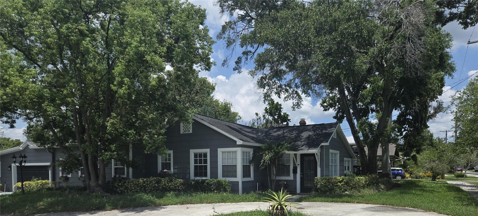 300 E IDLEWILD AVE, TAMPA, FL