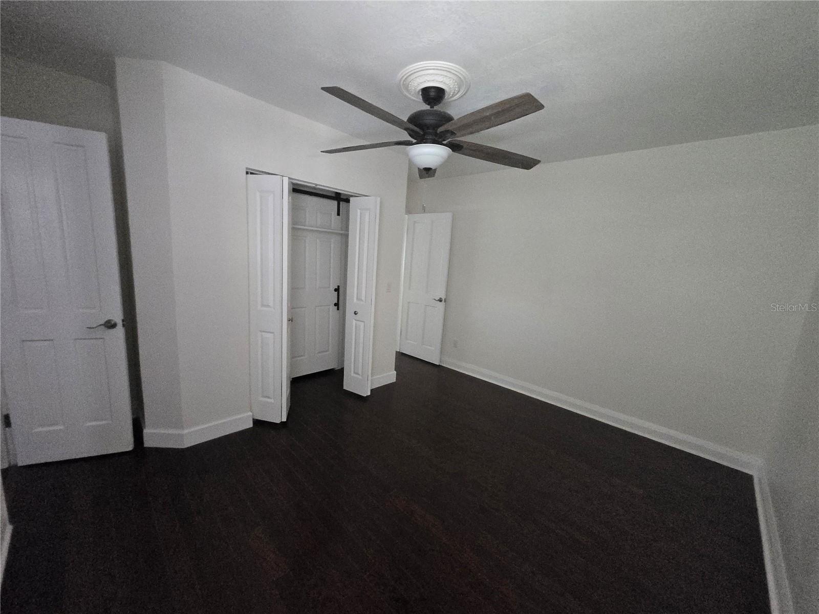 300 E IDLEWILD AVE, TAMPA, FL — photo 14