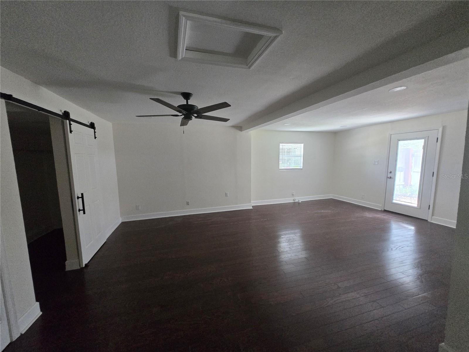 300 E IDLEWILD AVE, TAMPA, FL — photo 21