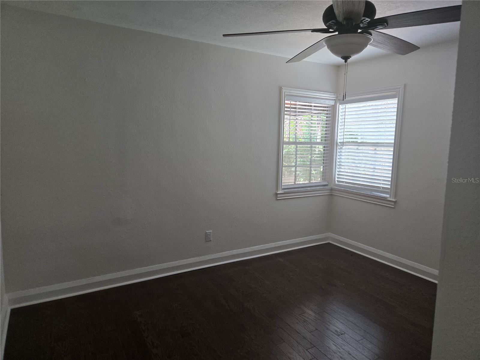 300 E IDLEWILD AVE, TAMPA, FL — photo 24