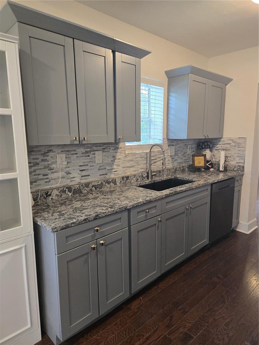300 E IDLEWILD AVE, TAMPA, FL — photo 4