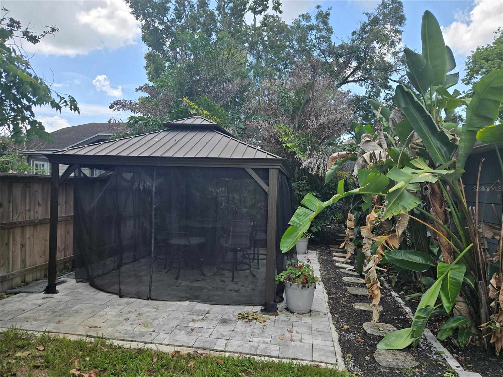 300 E IDLEWILD AVE, TAMPA, FL — photo 35