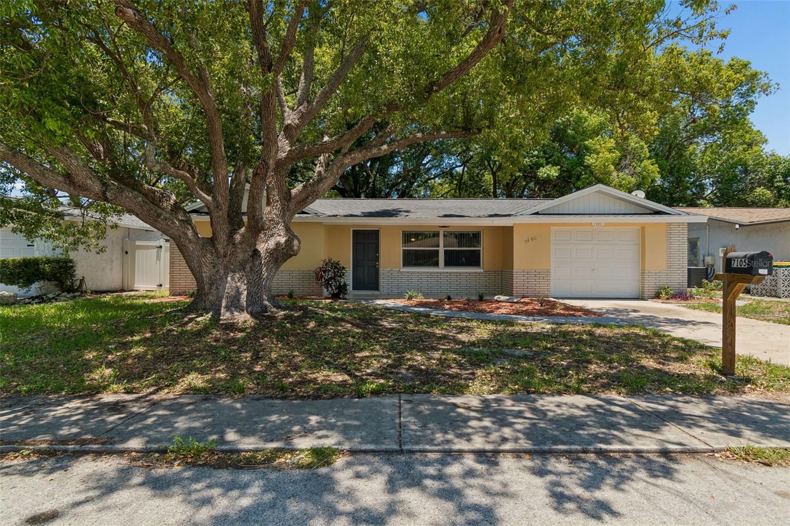 7105 OAKSHIRE DR, PORT RICHEY, FL