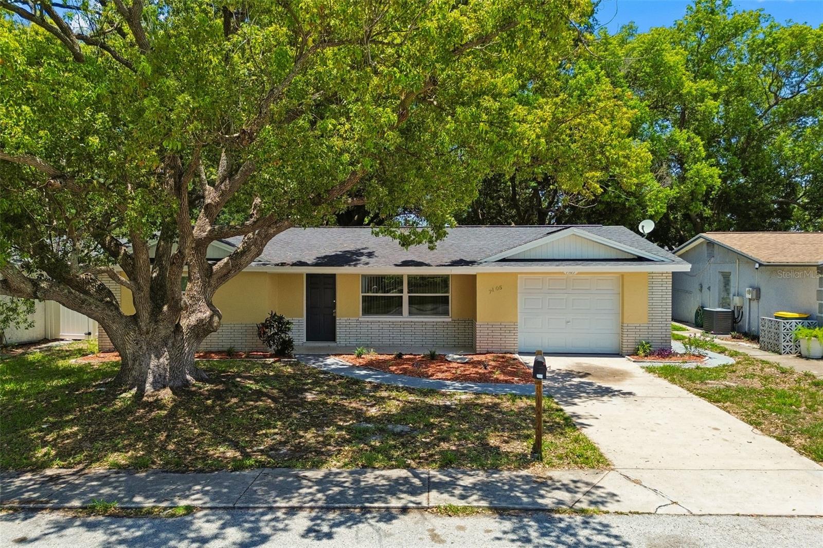7105 OAKSHIRE DR, PORT RICHEY, FL — photo 48