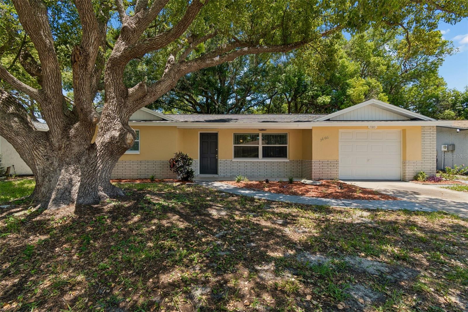 7105 OAKSHIRE DR, PORT RICHEY, FL — photo 54