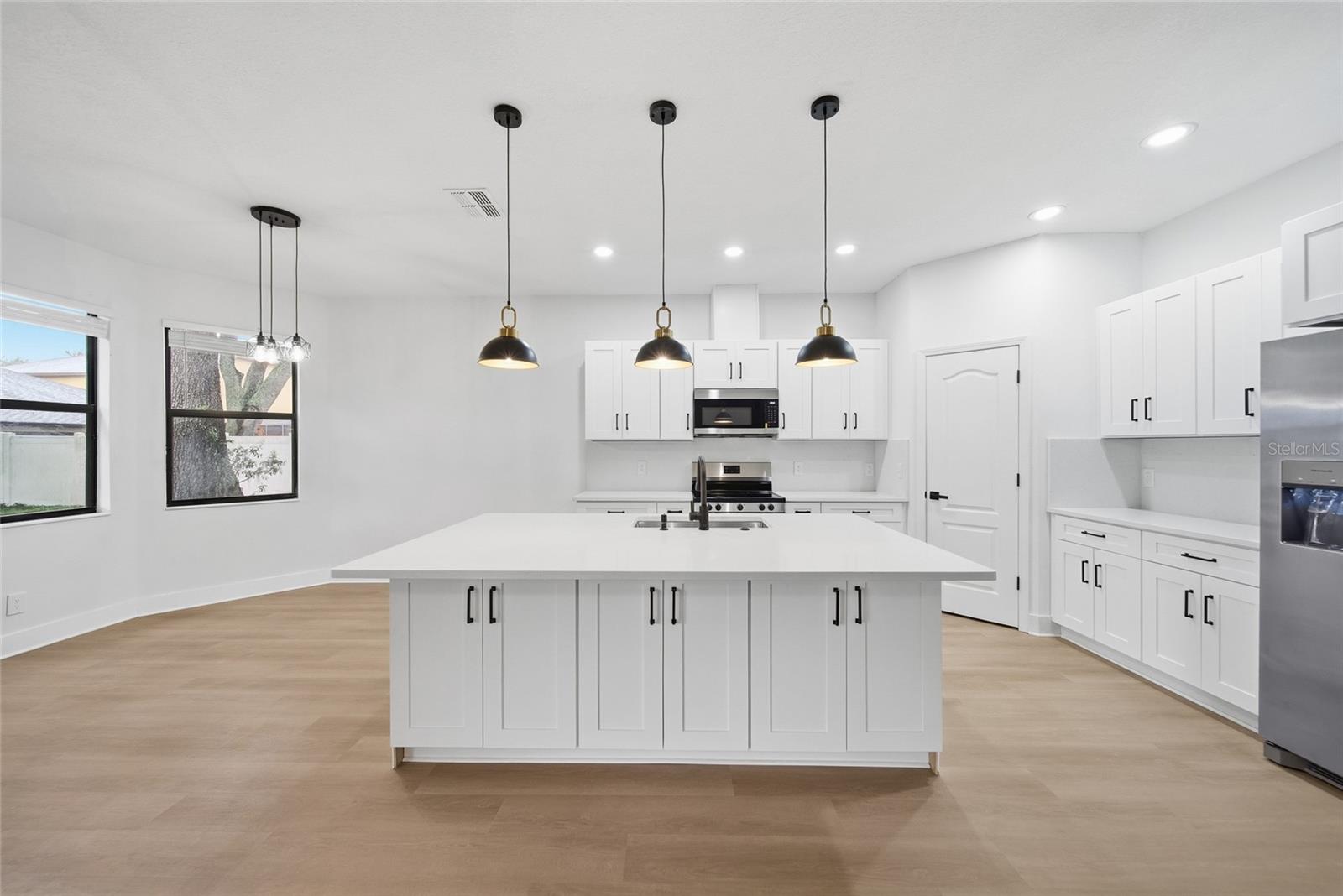 1908 ABBEY RIDGE DR, DOVER, FL — photo 15