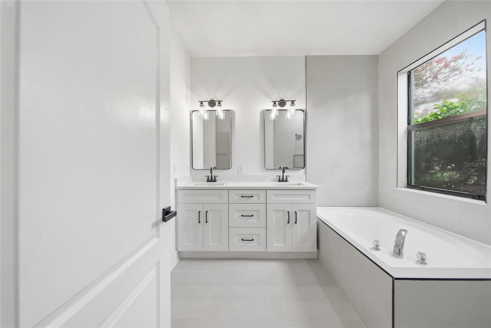 1908 ABBEY RIDGE DR, DOVER, FL — photo 18