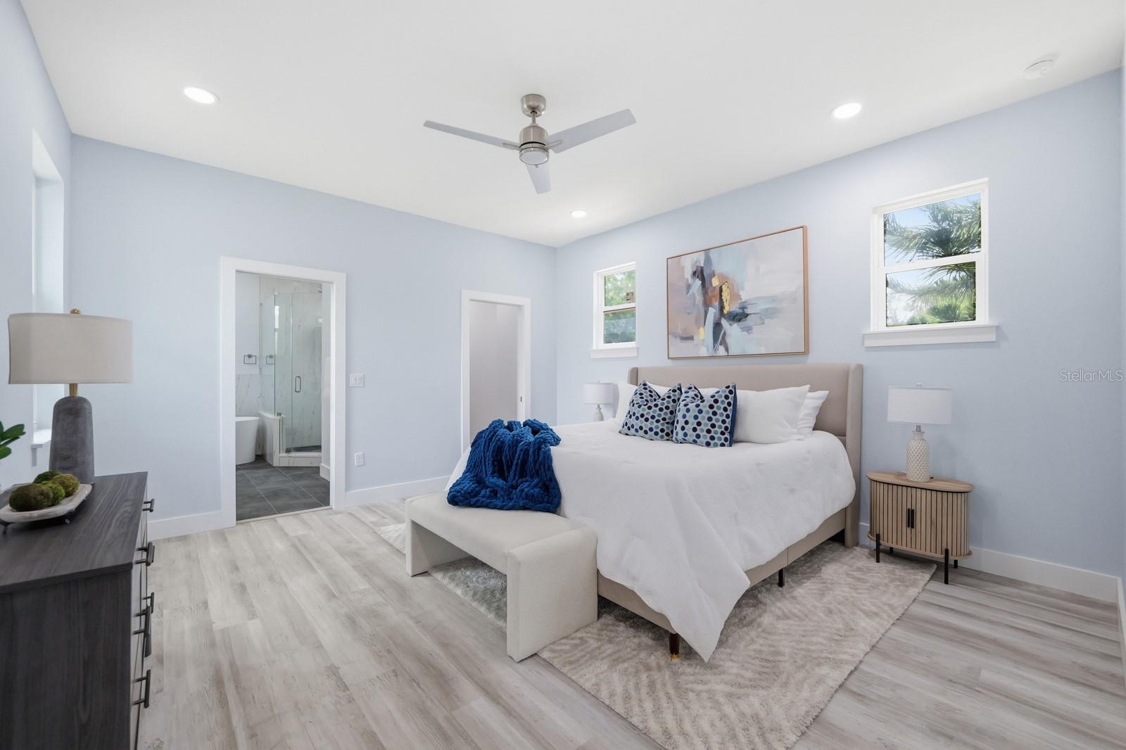 8119 N DAKOTA AVE, TAMPA, FL — photo 11