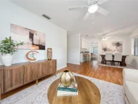 1015 W MONTROSE ST — photo 8